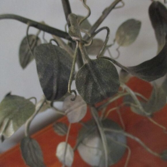 Metal Leafy Tree Tabletop Decoration Centerpiece made in Guatemala - Picture 4 of 5